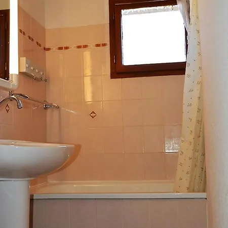 Apartment 2 Pieces Avec Balcon Et Parking A Font-romeu - Fr-1-580-30 Font-Romeu-Odeillo-Via
