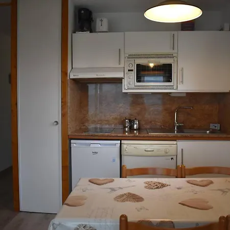 2 Pieces Avec Parking A Font-romeu - Fr-1-580-30 *